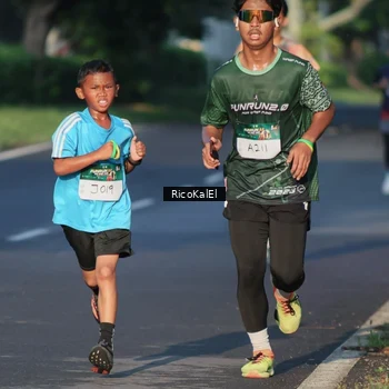 Runner Photo 6017573