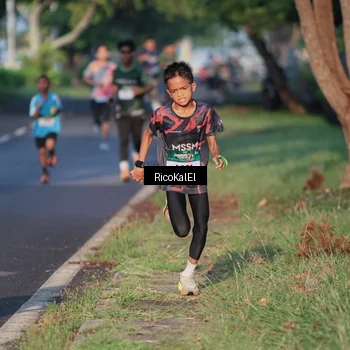 Runner Photo 6017581