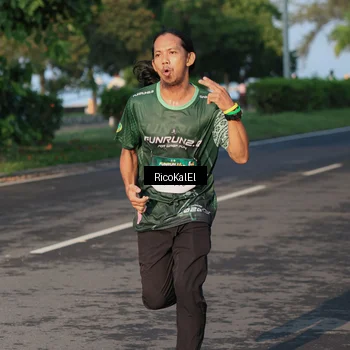 Runner Photo 6017594