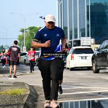 Runner Photo 6017604
