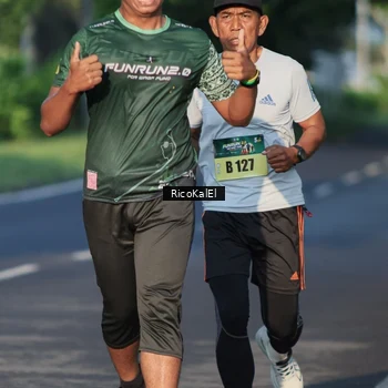 Runner Photo 6017616