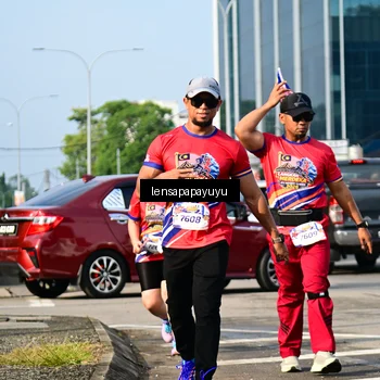 Runner Photo 6017624