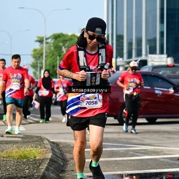 Runner Photo 6017651