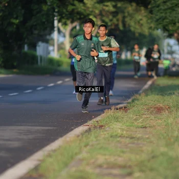 Runner Photo 6017656