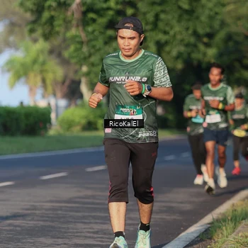 Runner Photo 6017661