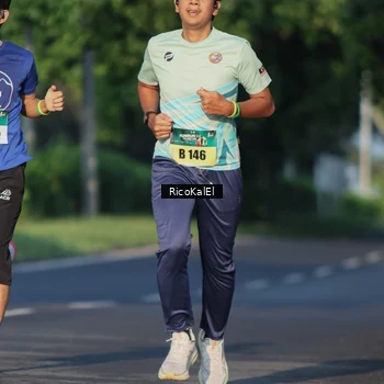 Runner Photo 6017666