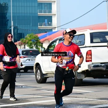 Runner Photo 6017672