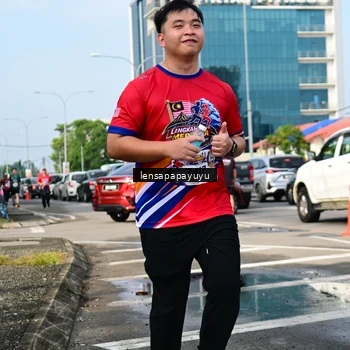 Runner Photo 6017700
