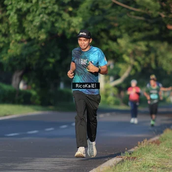 Runner Photo 6017703