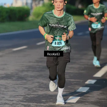 Runner Photo 6017743