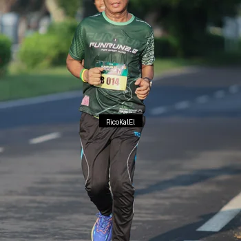 Runner Photo 6017757
