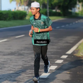 Runner Photo 6017759