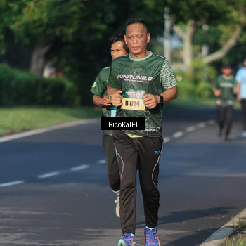 Runner Photo 6017767