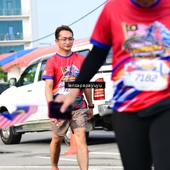 Runner Photo 6017772