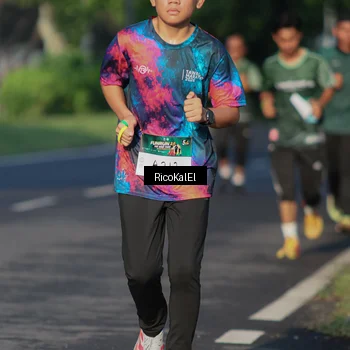 Runner Photo 6017818
