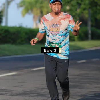 Runner Photo 6017834