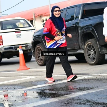 Runner Photo 6017842