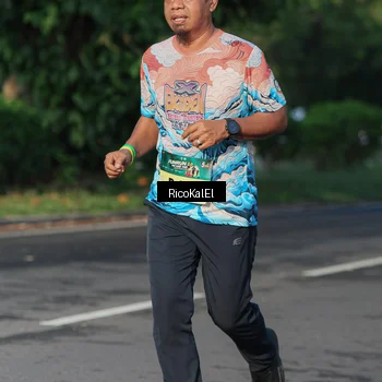 Runner Photo 6017843