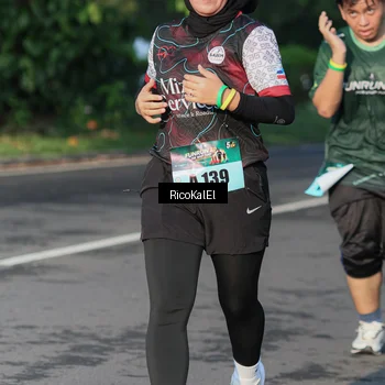 Runner Photo 6017844
