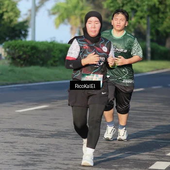 Runner Photo 6017847