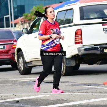 Runner Photo 6017853