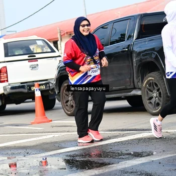 Runner Photo 6017860