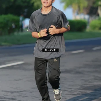 Runner Photo 6017861