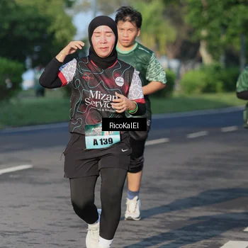 Runner Photo 6017870