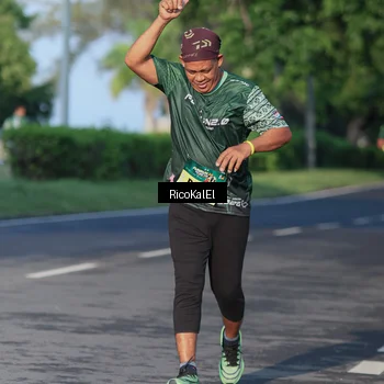 Runner Photo 6017871