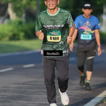Runner Photo 6017883