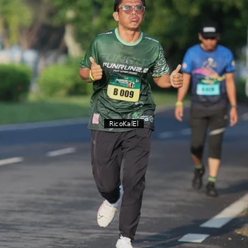 Runner Photo 6017886