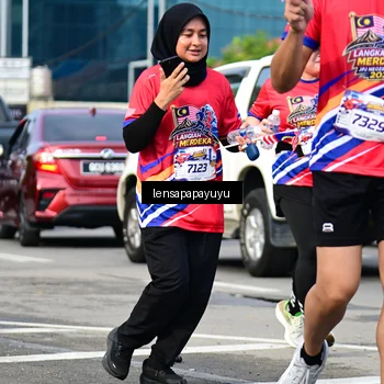 Runner Photo 6017916