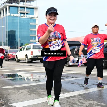 Runner Photo 6017923