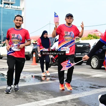 Runner Photo 6017939
