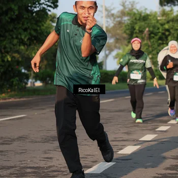 Runner Photo 6017947
