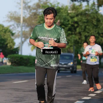 Runner Photo 6017958
