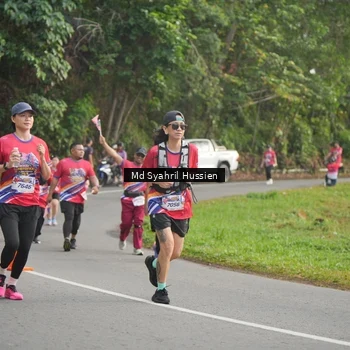 Runner Photo 6017974
