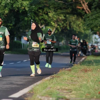 Runner Photo 6017990