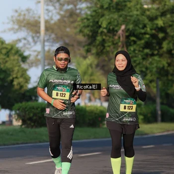 Runner Photo 6017994