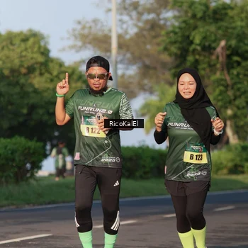 Runner Photo 6017999