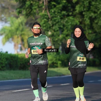 Runner Photo 6018001