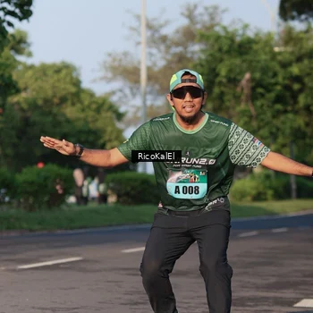 Runner Photo 6018018