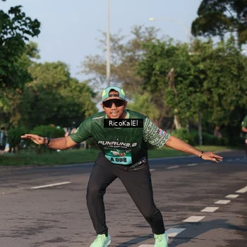 Runner Photo 6018031