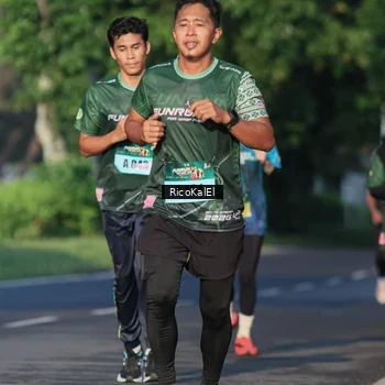 Runner Photo 6018056