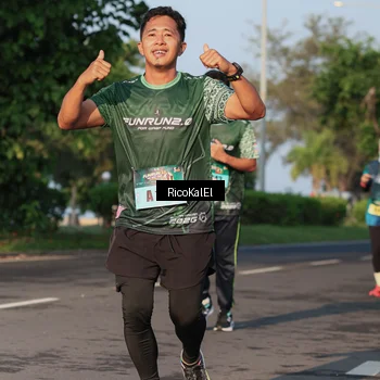 Runner Photo 6018071