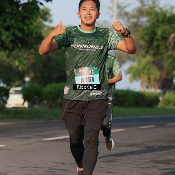 Runner Photo 6018077