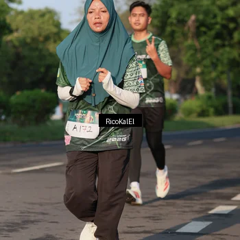 Runner Photo 6018093