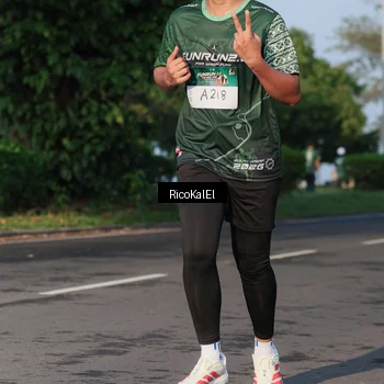 Runner Photo 6018098