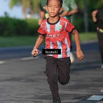Runner Photo 6018119