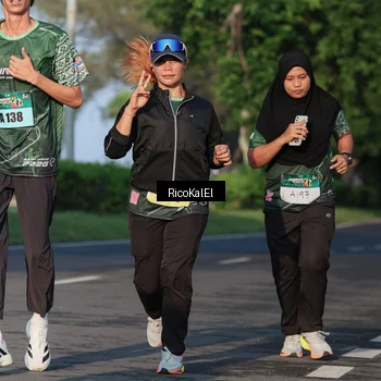 Runner Photo 6018121